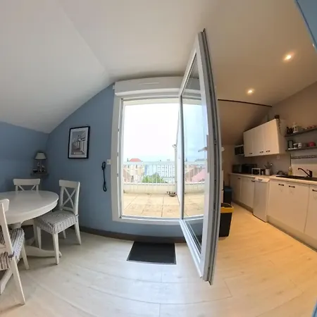 Terrasse Vue Avec Parking Prive A 62930 Wimereux