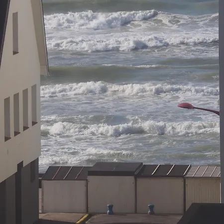Appartement Terrasse Vue Avec Parking Prive A 62930 Wimereux