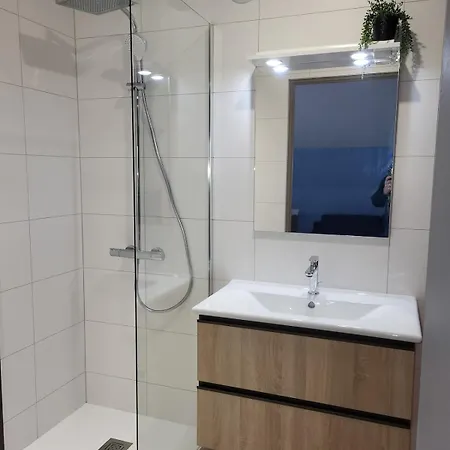 Appartement Terrasse Vue Avec Parking Prive A 62930